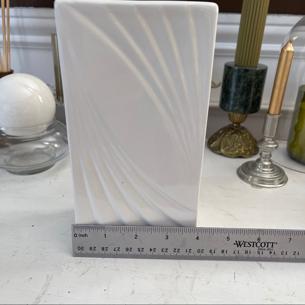 1960s Style Rectangular Vase - Picture 9 of 11